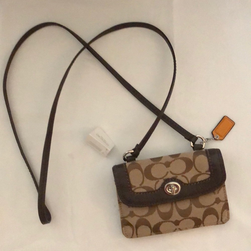 Coach Dylan Crossbody Wallet NWT